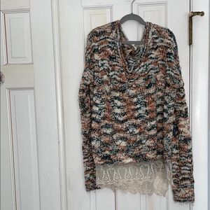 BKE Multicolor V-Neck Sweater with Lace Hem